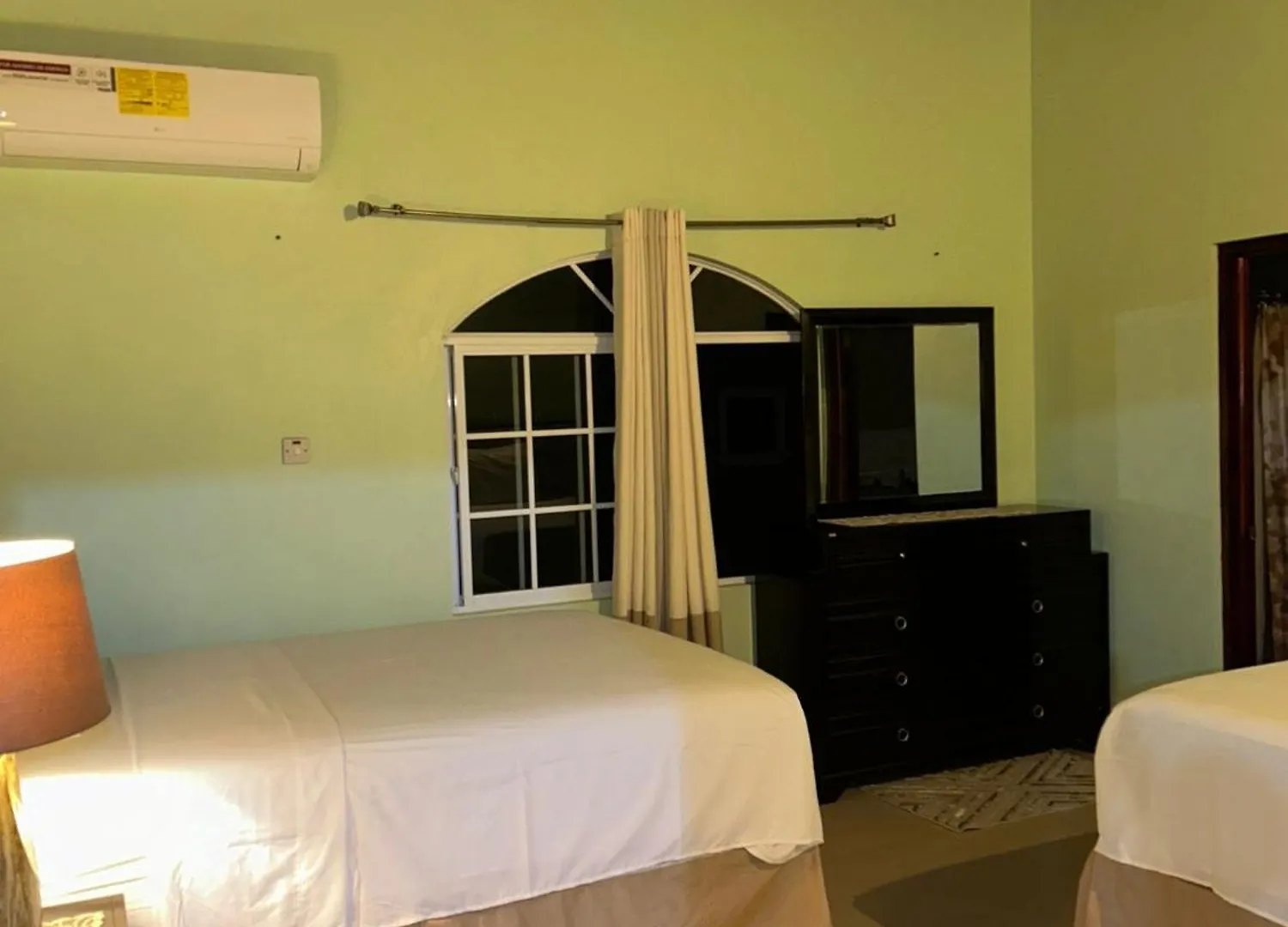 White House By White River Ocho Rios 0*,