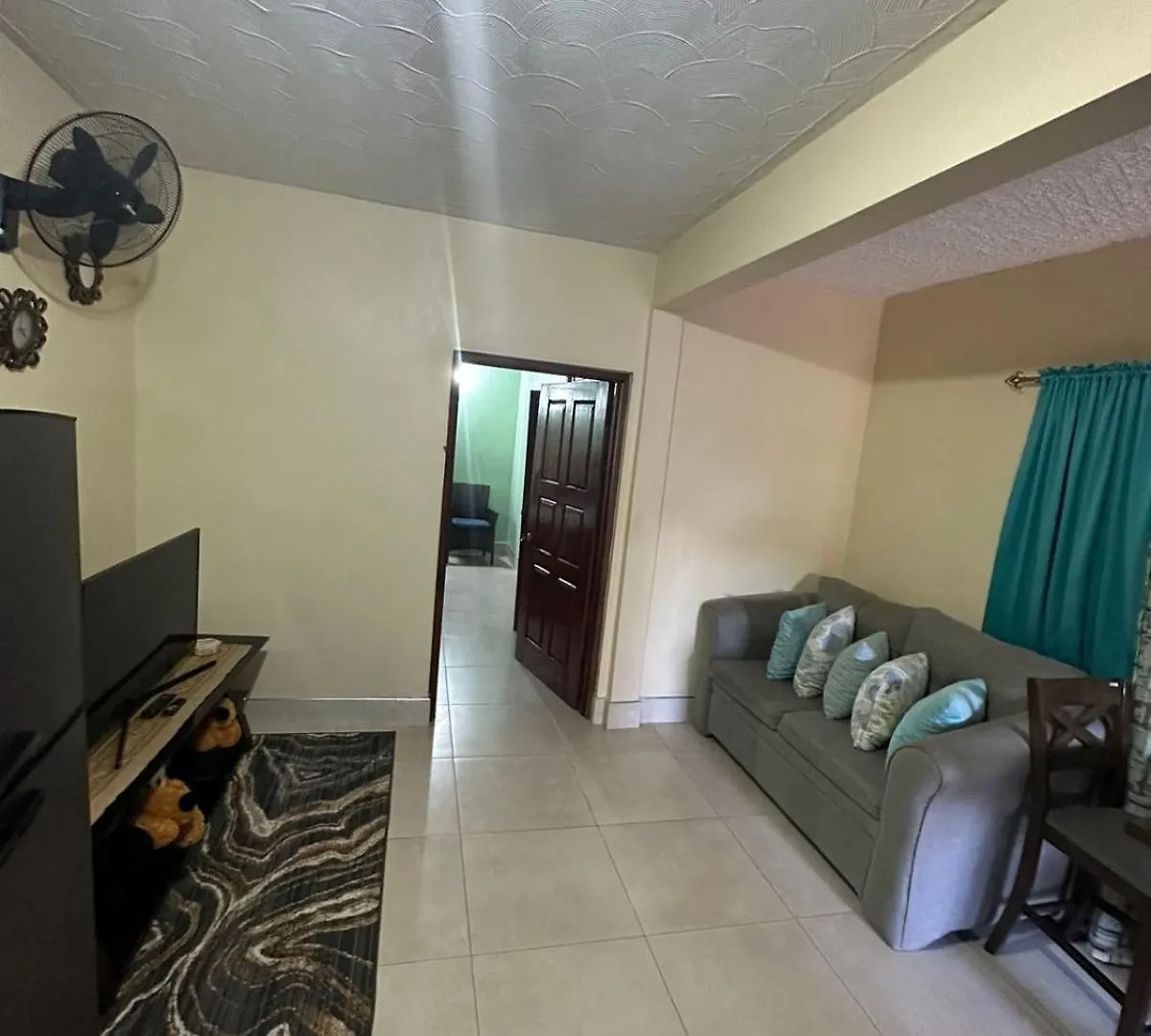 White House By White River Ocho Rios Apartment